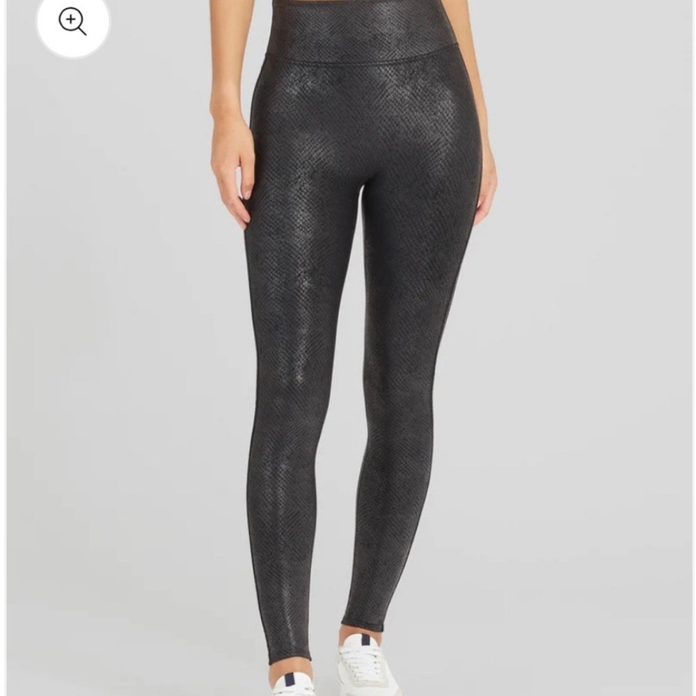 Spanx Black Faux Snake Print Leggings